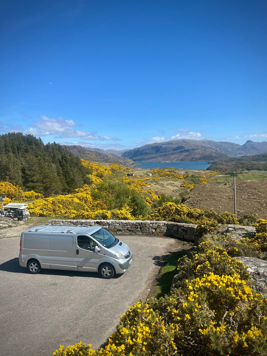 🆚 Stealth Camper vs Motorhome: Why Smaller Can Be Smarter